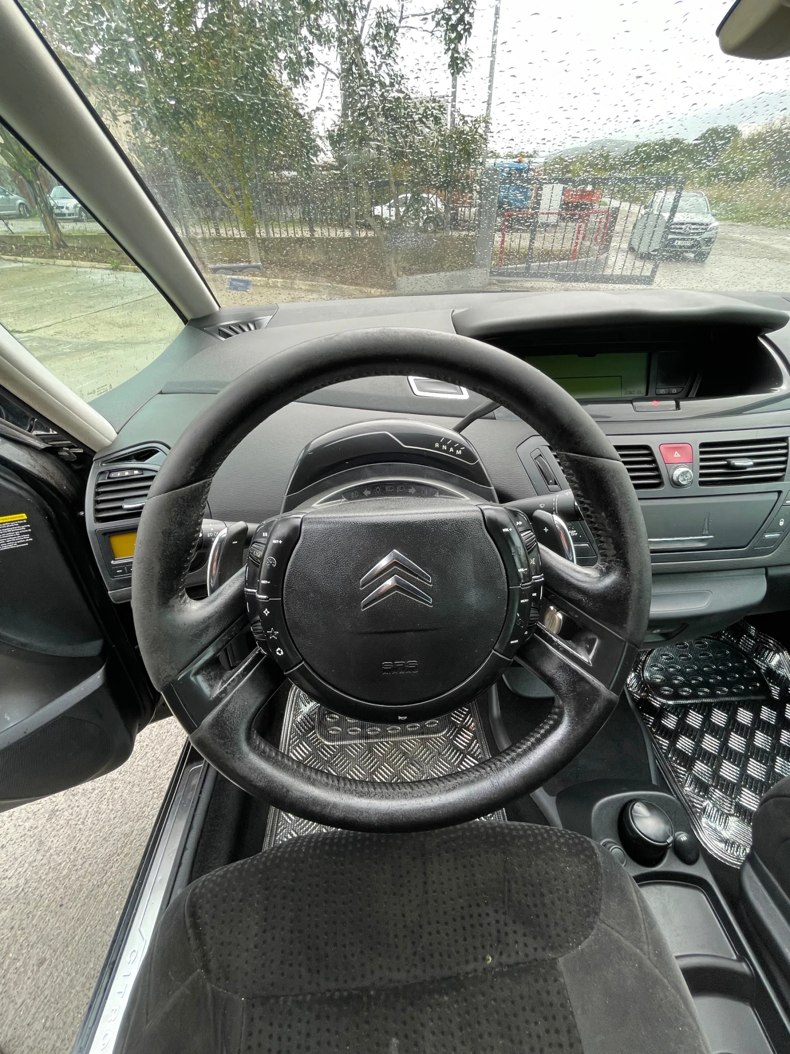 Citroen C4 Picasso 1.6HDI-109к.с. - изображение 8