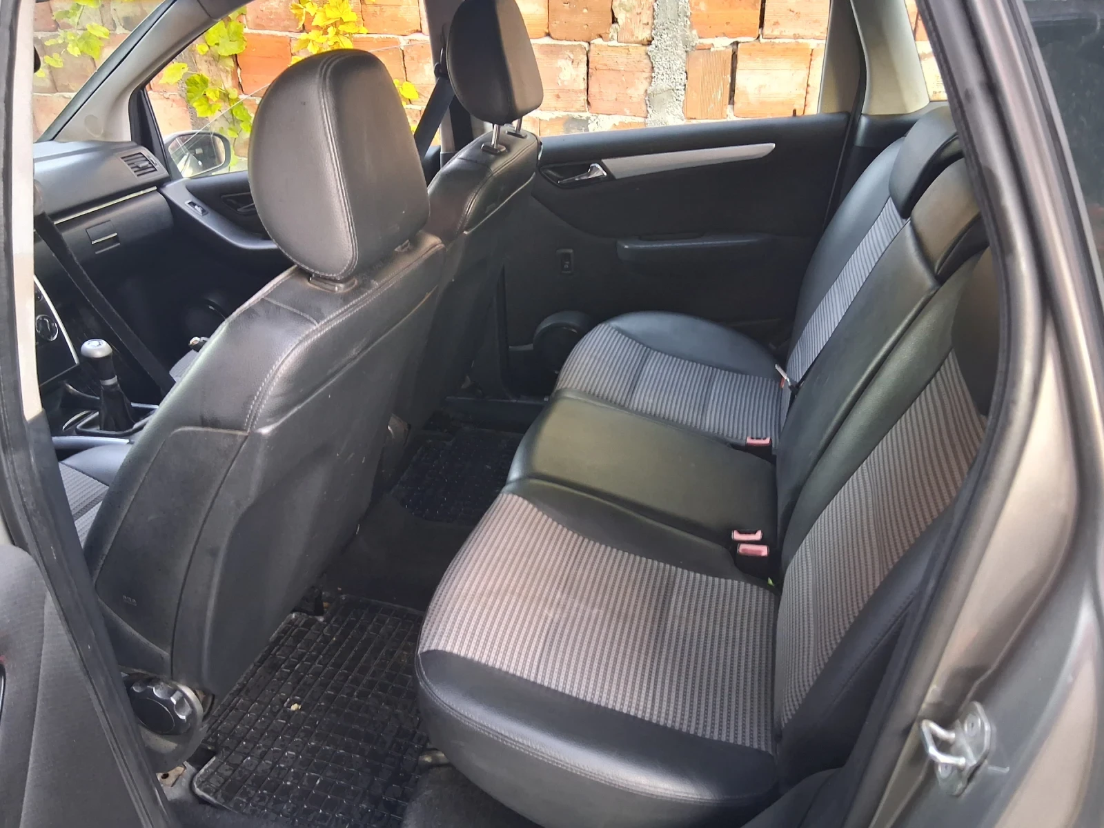 Mercedes-Benz B 170 1.7 - изображение 7