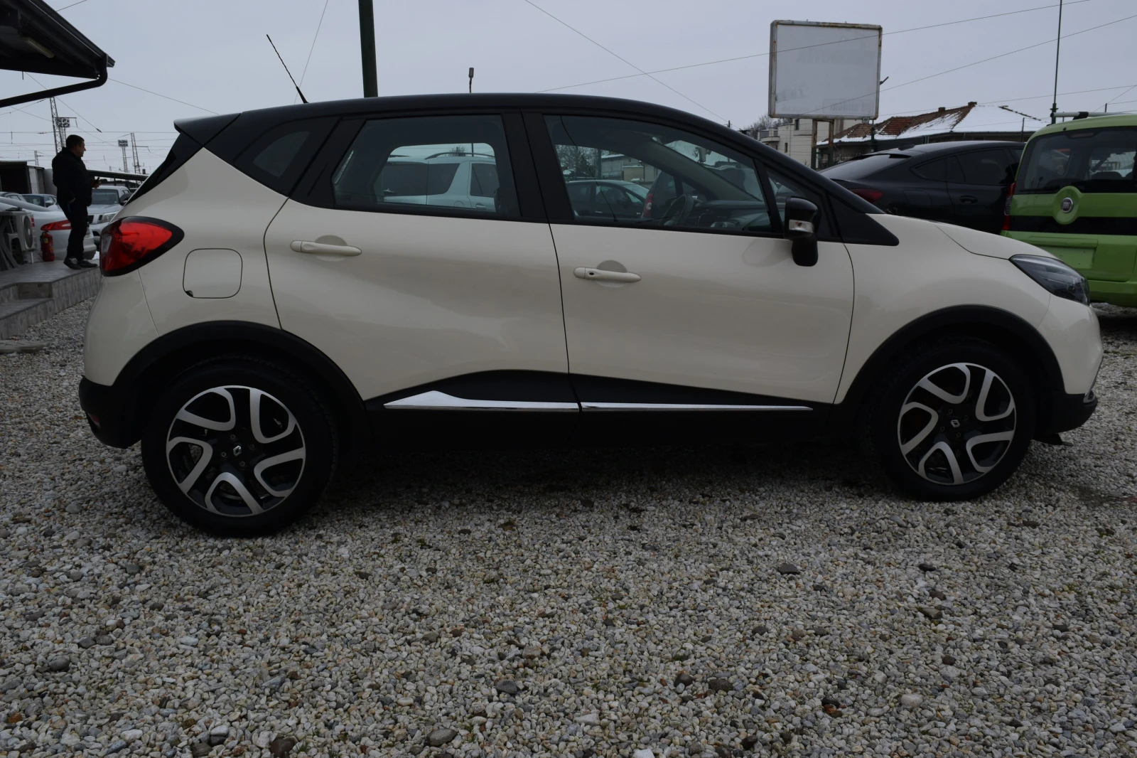 Renault Captur TCE Turbo 90kc* Euro5B* Keyless goo* ����* ������� | Mobile.bg � ����������� 8