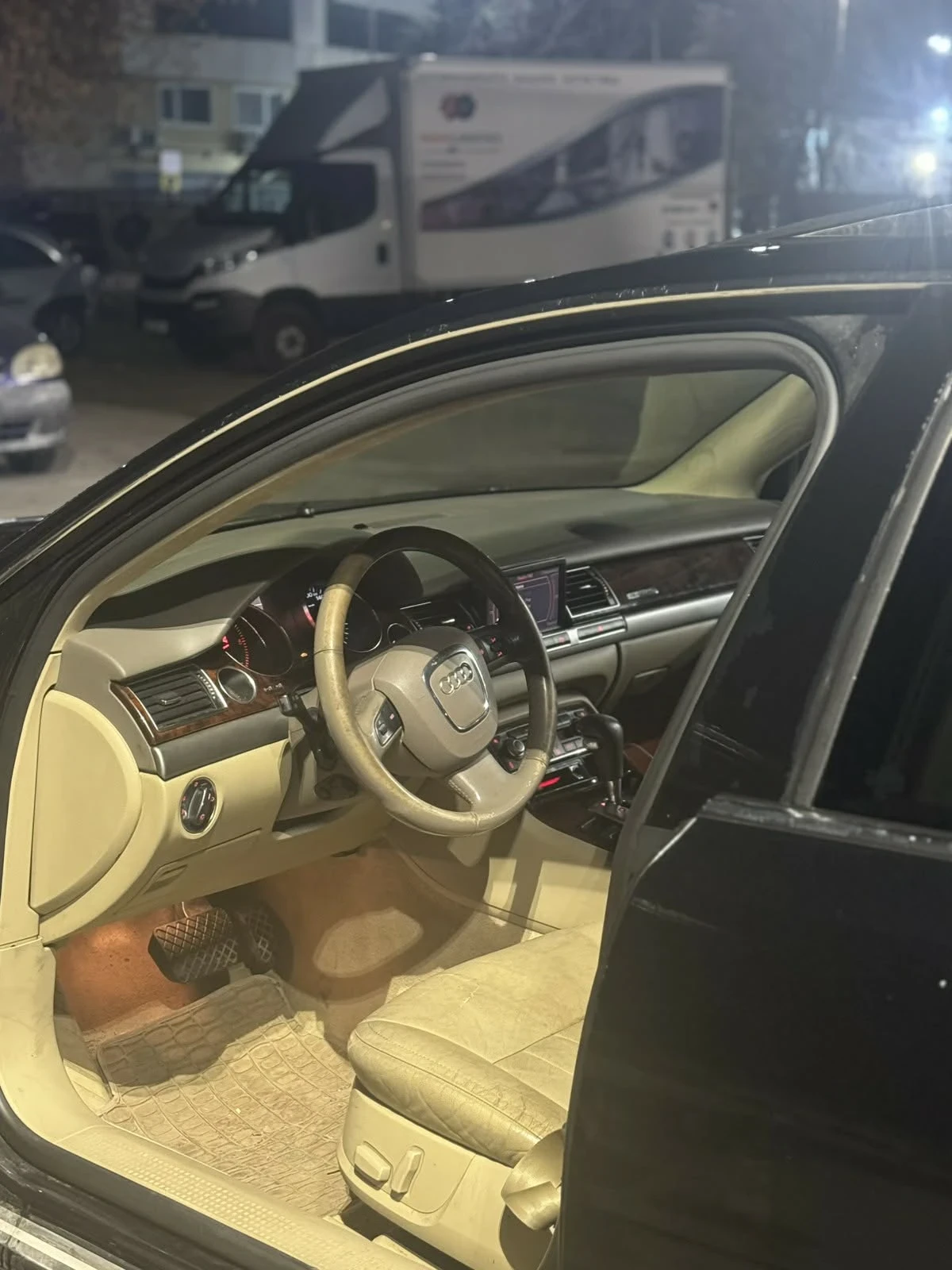 Audi A8 Audi A8 d3 4.2tdi с чип 400коня Мотор скорости топ, снимка 4 - Автомобили и джипове - 53978728