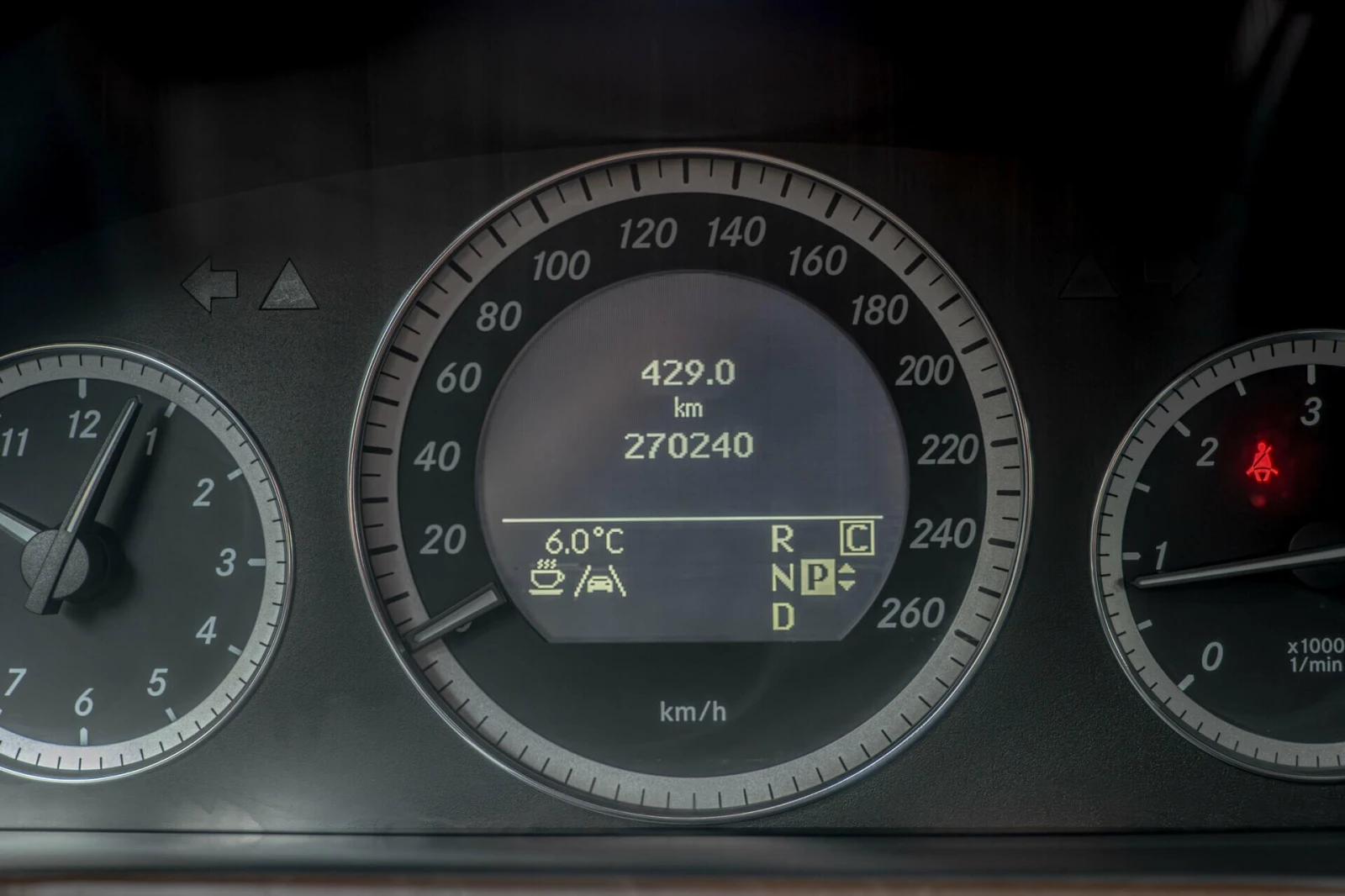 Mercedes-Benz E 350 Elegance/Lane Assist/�������/BiXenon/������������/ | Mobile.bg � ����������� 10