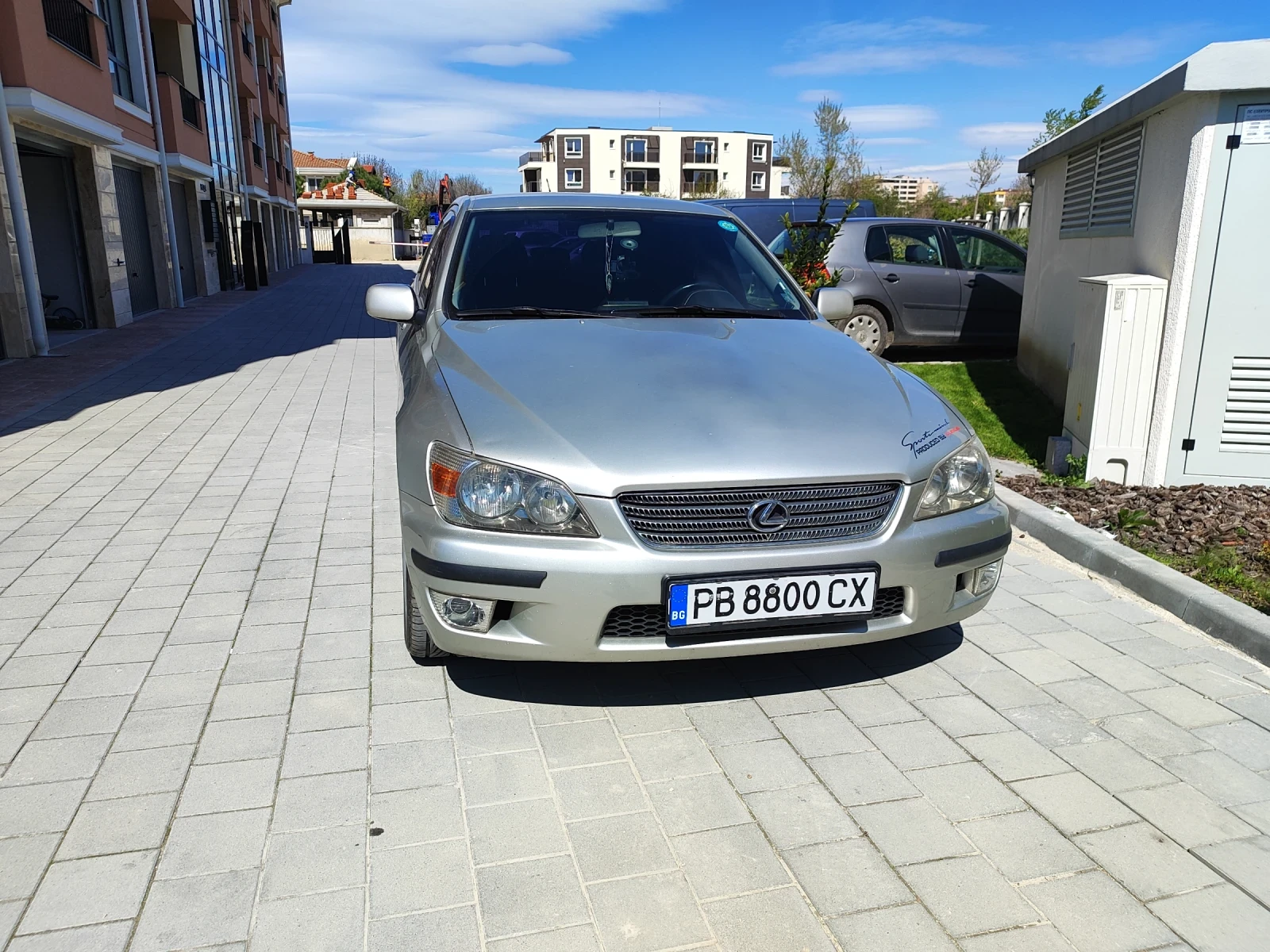 Lexus IS 2.0, снимка 13 - Автомобили и джипове - 54049332