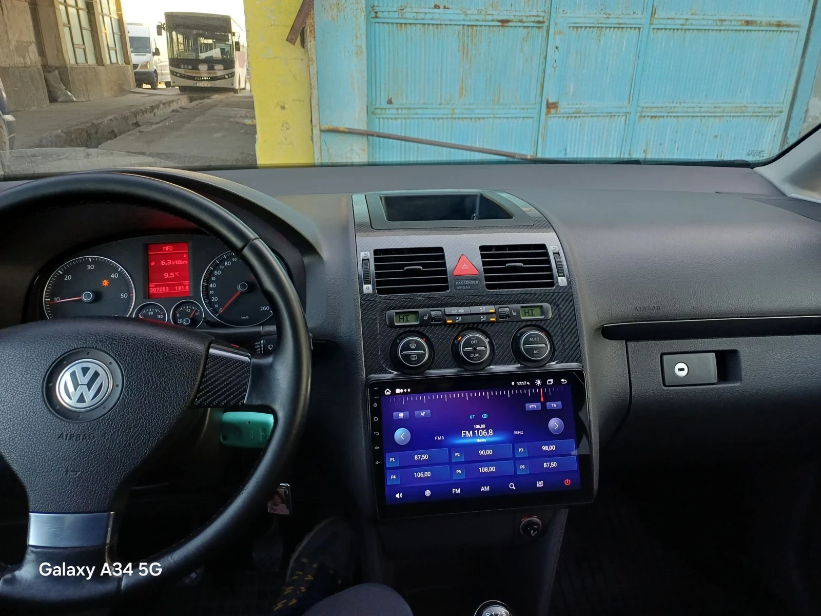 VW Touran 1.9, снимка 9 - Автомобили и джипове - 54585241