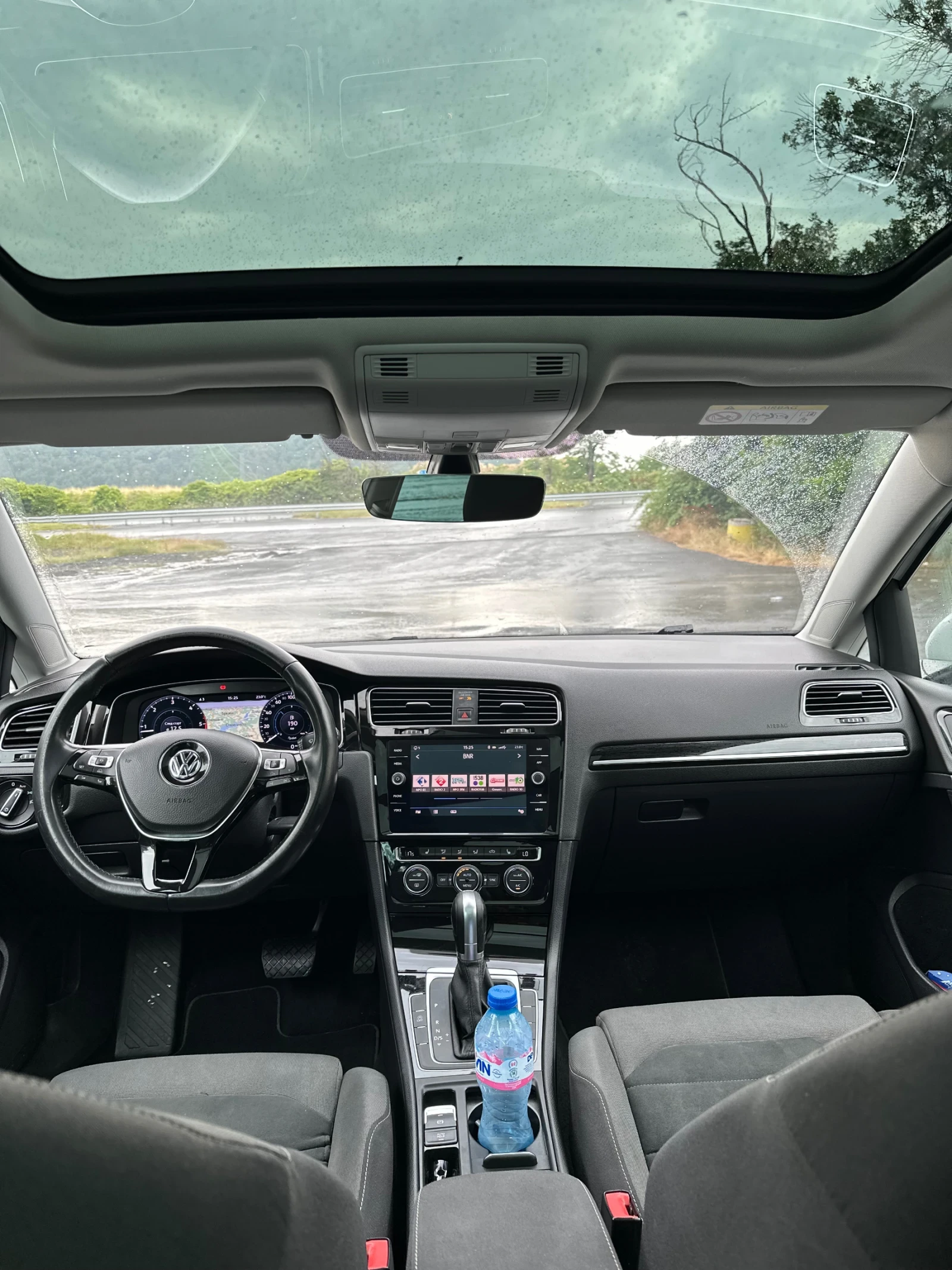 VW Golf 1.6, снимка 6 - Автомобили и джипове - 55147790