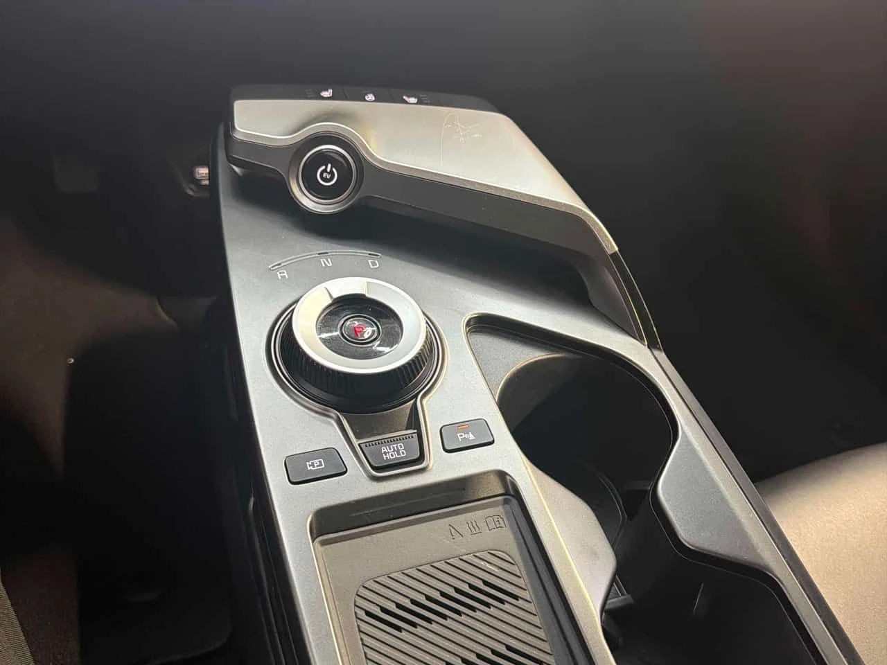 Kia EV6  Long Range / DISTRONIC / CAMERA / CARFAX / | Mobile.bg � ����������� 15