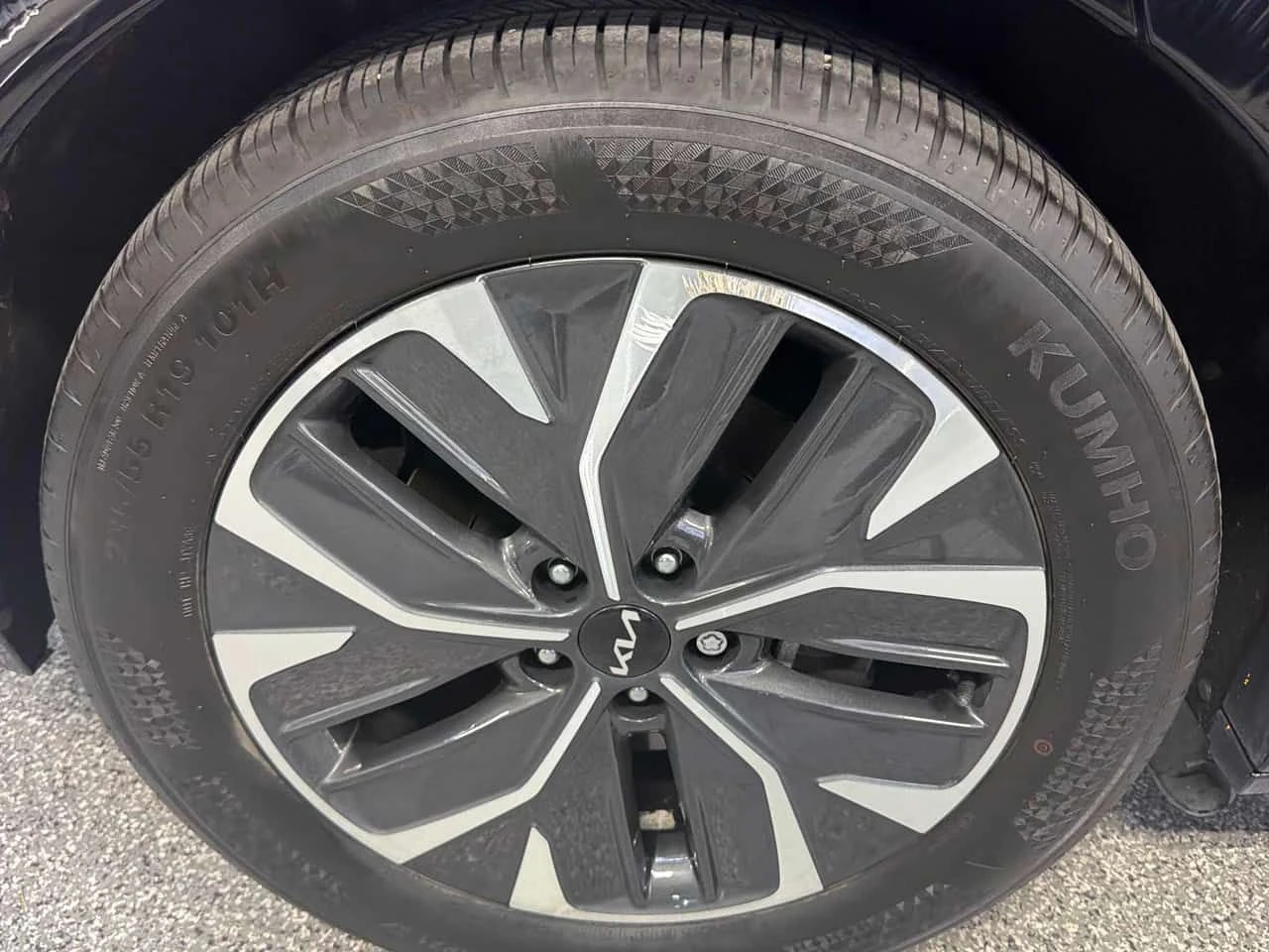 Kia EV6  Long Range / DISTRONIC / CAMERA / CARFAX / | Mobile.bg � ����������� 10