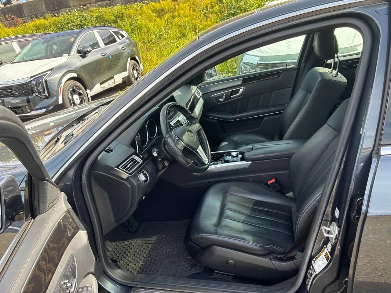 Mercedes-Benz E 400 * CARFAX * ОПЦИЯ ЗА ФИНАНСИРАНЕ, снимка 5 - Автомобили и джипове - 55772004