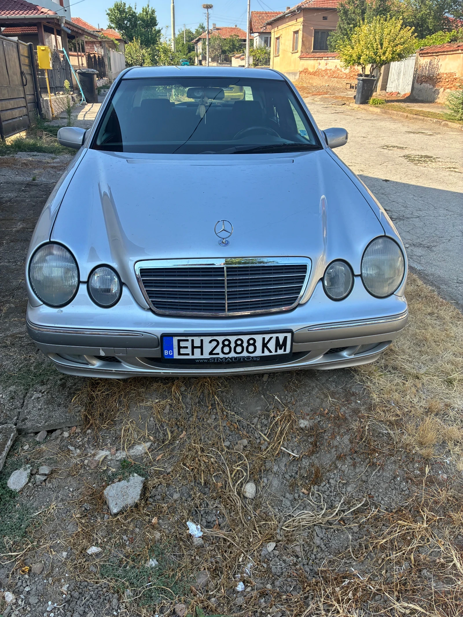 Mercedes-Benz E 200