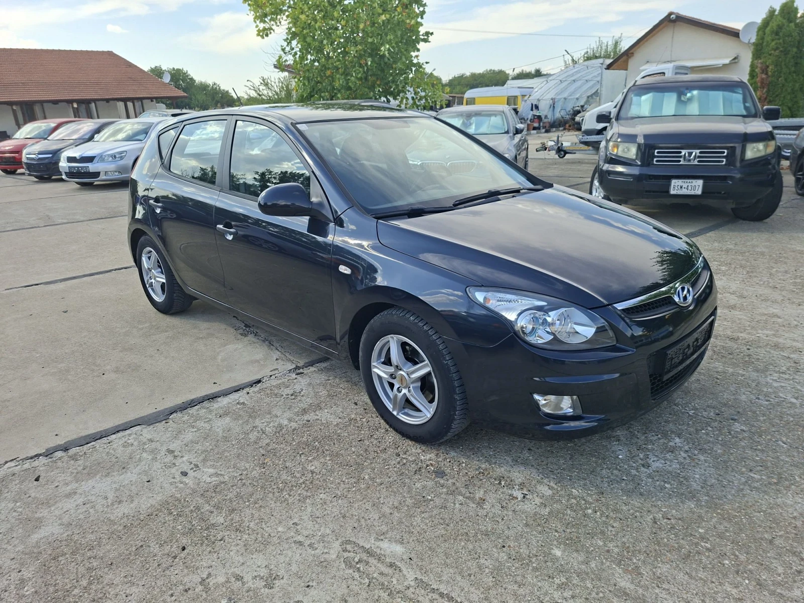 Hyundai I30 1.6CRDi 6 ск., снимка 7 - Автомобили и джипове - 55942359