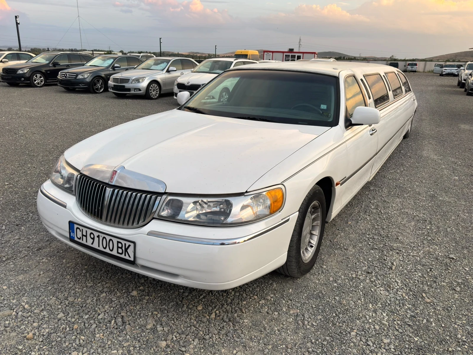 Lincoln Town car ЛИМУЗИНА* 7+ 1* 4.6L* 210к.с.