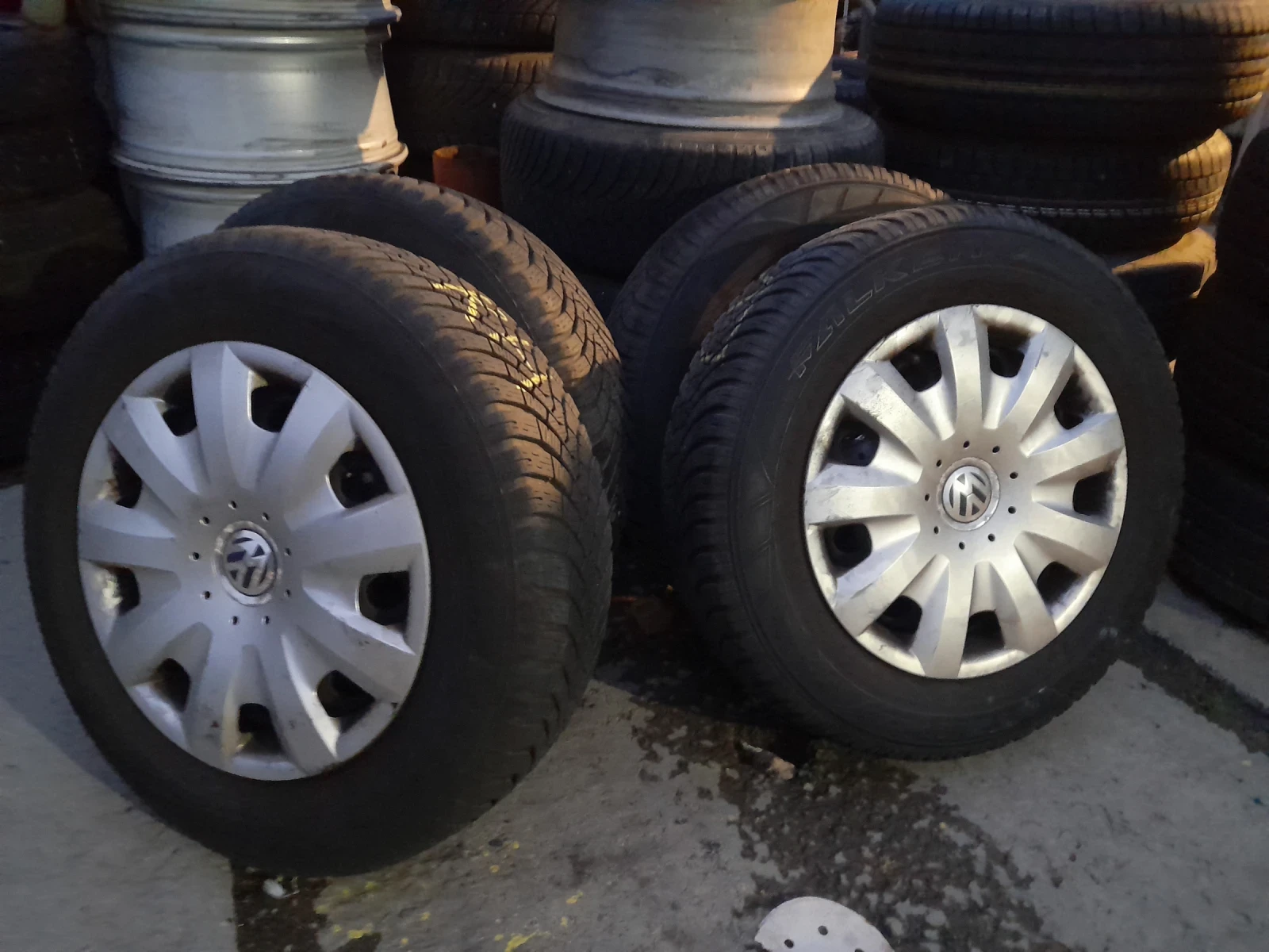 VW Touran FACELIFTE 1.9 TDI 6ск., снимка 11 - Автомобили и джипове - 56741465