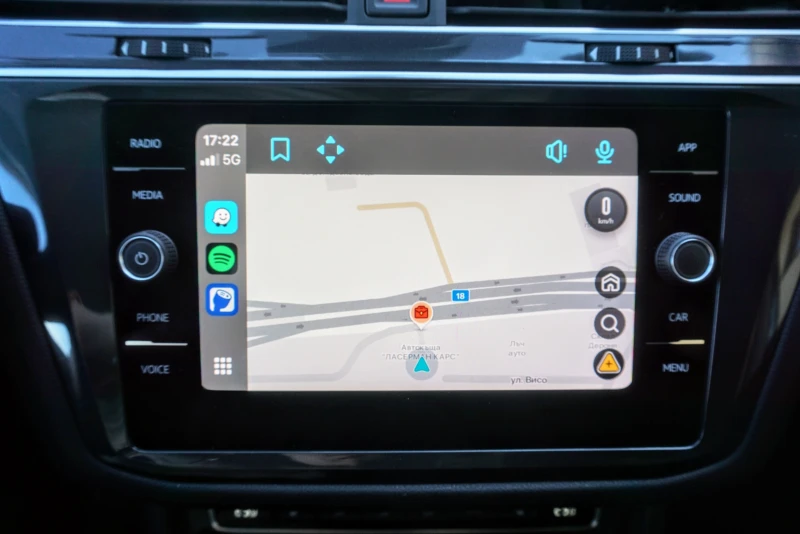 VW Tiguan, снимка 11 - Автомобили и джипове - 50009487