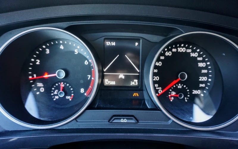 VW Tiguan, снимка 6 - Автомобили и джипове - 50009487