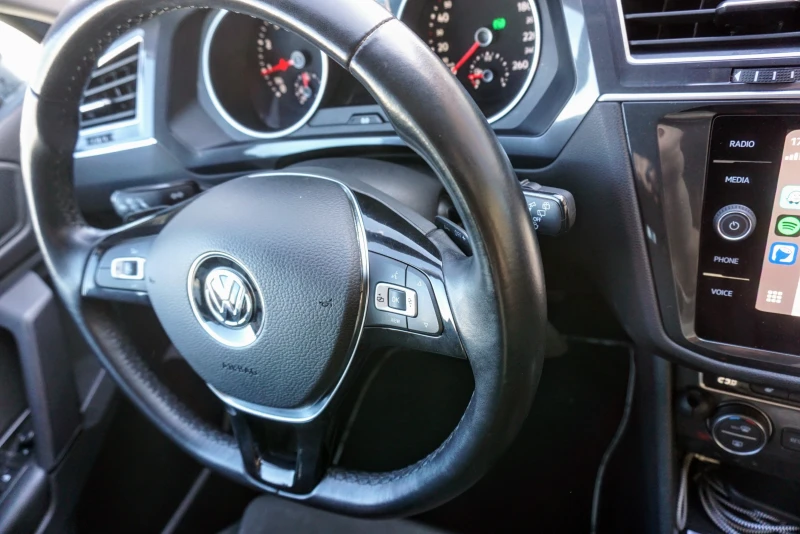 VW Tiguan, снимка 8 - Автомобили и джипове - 50009487