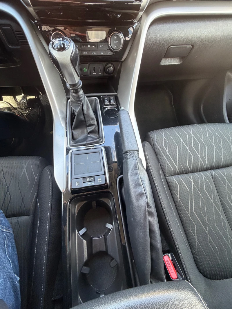 Mitsubishi Eclipse Cross 1.5 T MIVEC 163 Hp, снимка 10 - Автомобили и джипове - 51954593