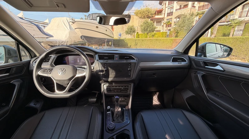 VW Tiguan Allspace R-Line, снимка 2 - Автомобили и джипове - 52597942