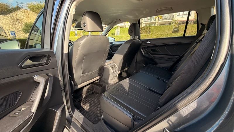 VW Tiguan Allspace R-Line, снимка 12 - Автомобили и джипове - 52597942