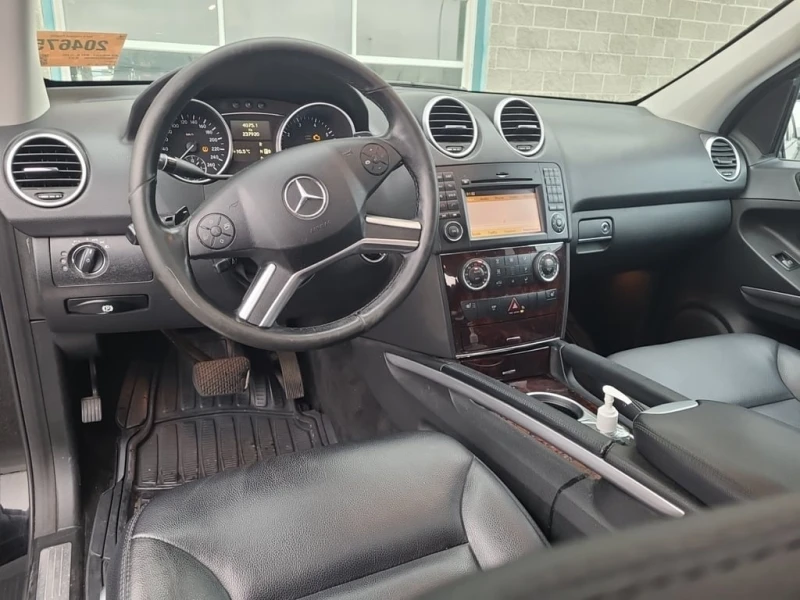Mercedes-Benz ML 350 * CARFAX * БЕЗ ПЪРВОНАЧАЛНА ВНОСКА, снимка 11 - Автомобили и джипове - 53179376