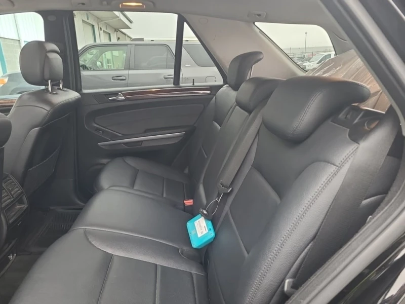 Mercedes-Benz ML 350 * CARFAX * БЕЗ ПЪРВОНАЧАЛНА ВНОСКА, снимка 13 - Автомобили и джипове - 53179376
