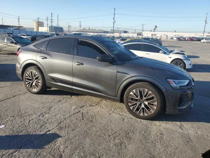 Audi Q8 E-TRON* SPORTBACK* PREMIUM PLUS* BANG&OLUFSEN* , снимка 4 - Автомобили и джипове - 53596769