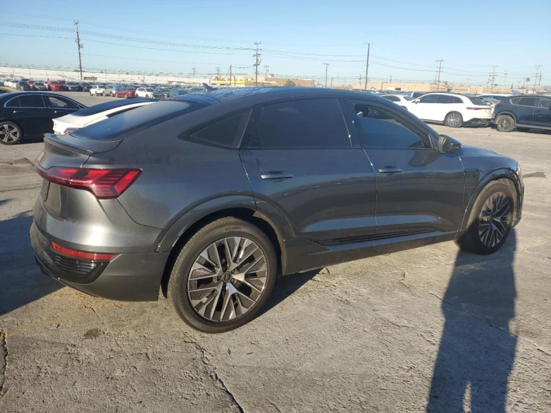 Audi Q8 E-TRON* SPORTBACK* PREMIUM PLUS* BANG&OLUFSEN* , снимка 3 - Автомобили и джипове - 53596769