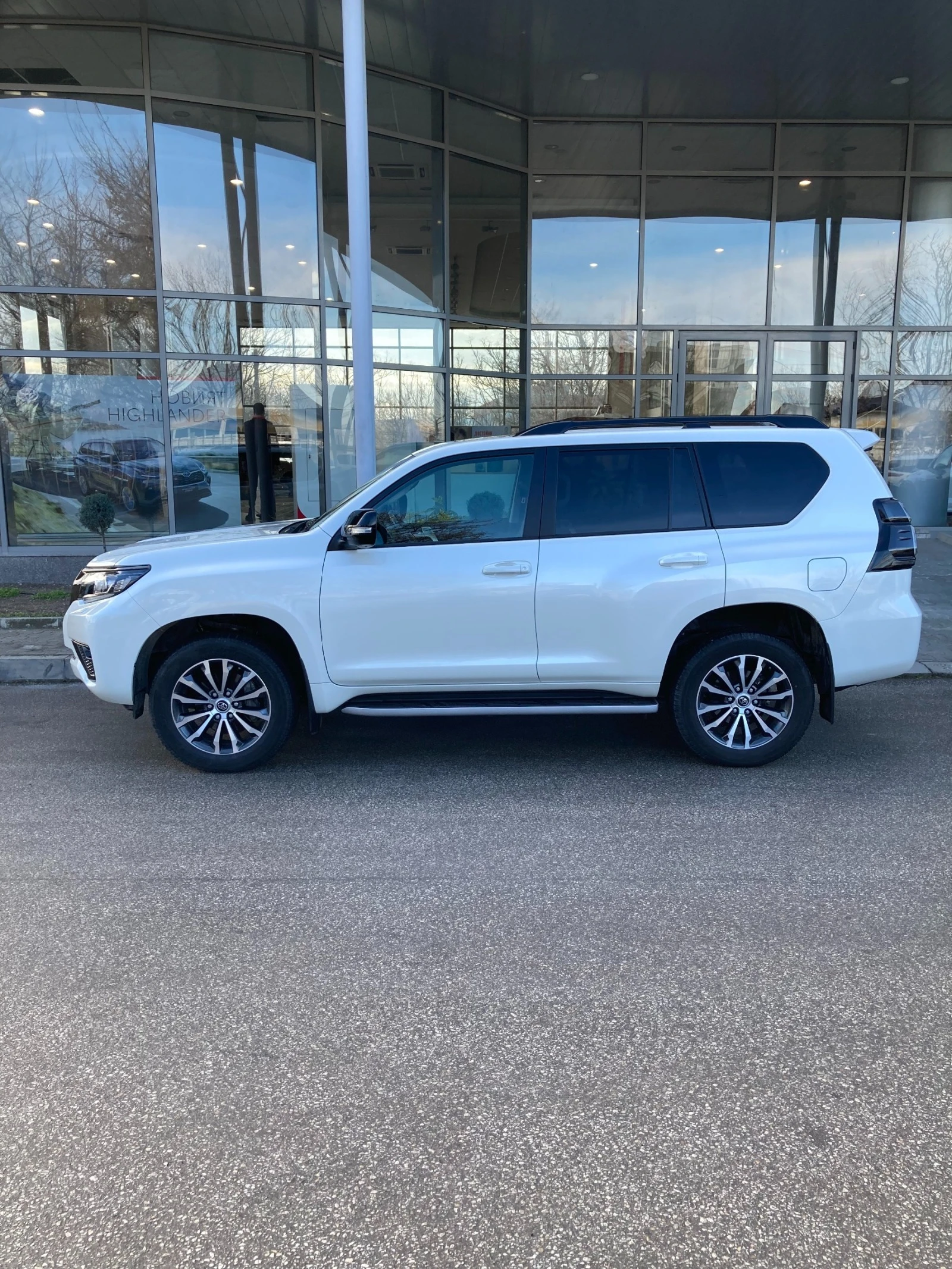 Toyota Land cruiser BLACK EDITION - изображение 4
