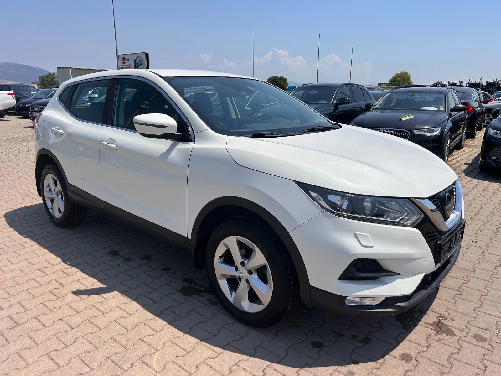 Nissan Qashqai 1.5DCI EURO 6 - изображение 4