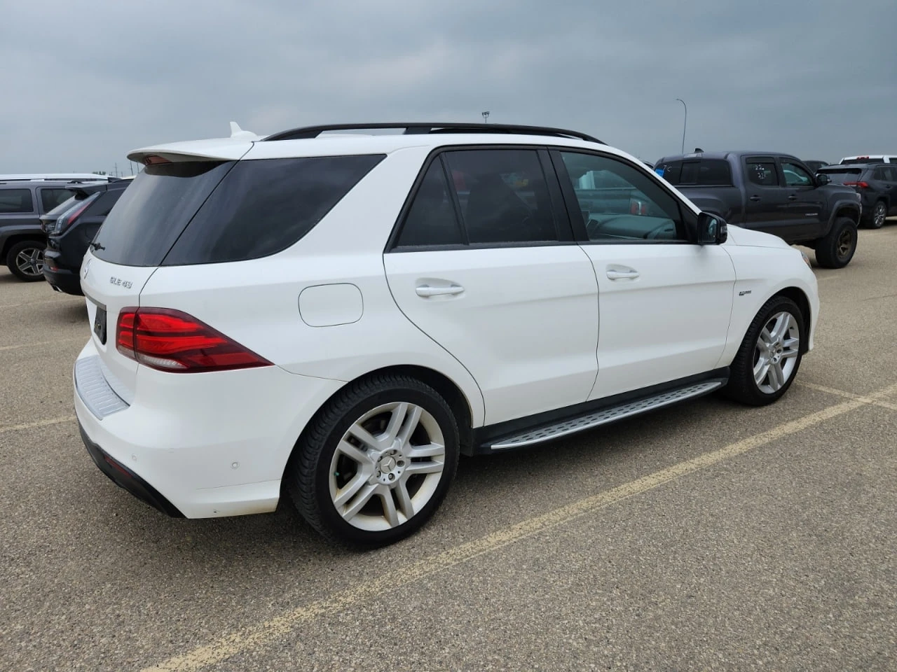 Mercedes-Benz GLE 43 AMG AMG GLE 43 4MATIC SUV Carfax Автокредит - изображение 4