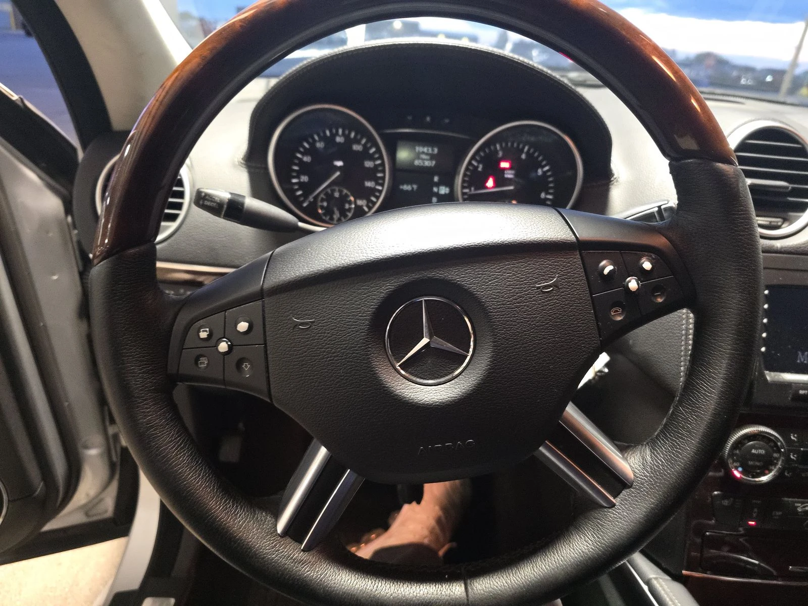 Mercedes-Benz GL 500 7МЕСТА* HARMAN* KEYLESS* ПОДГРЕВ* КАМЕРА* HID* 104 - изображение 8