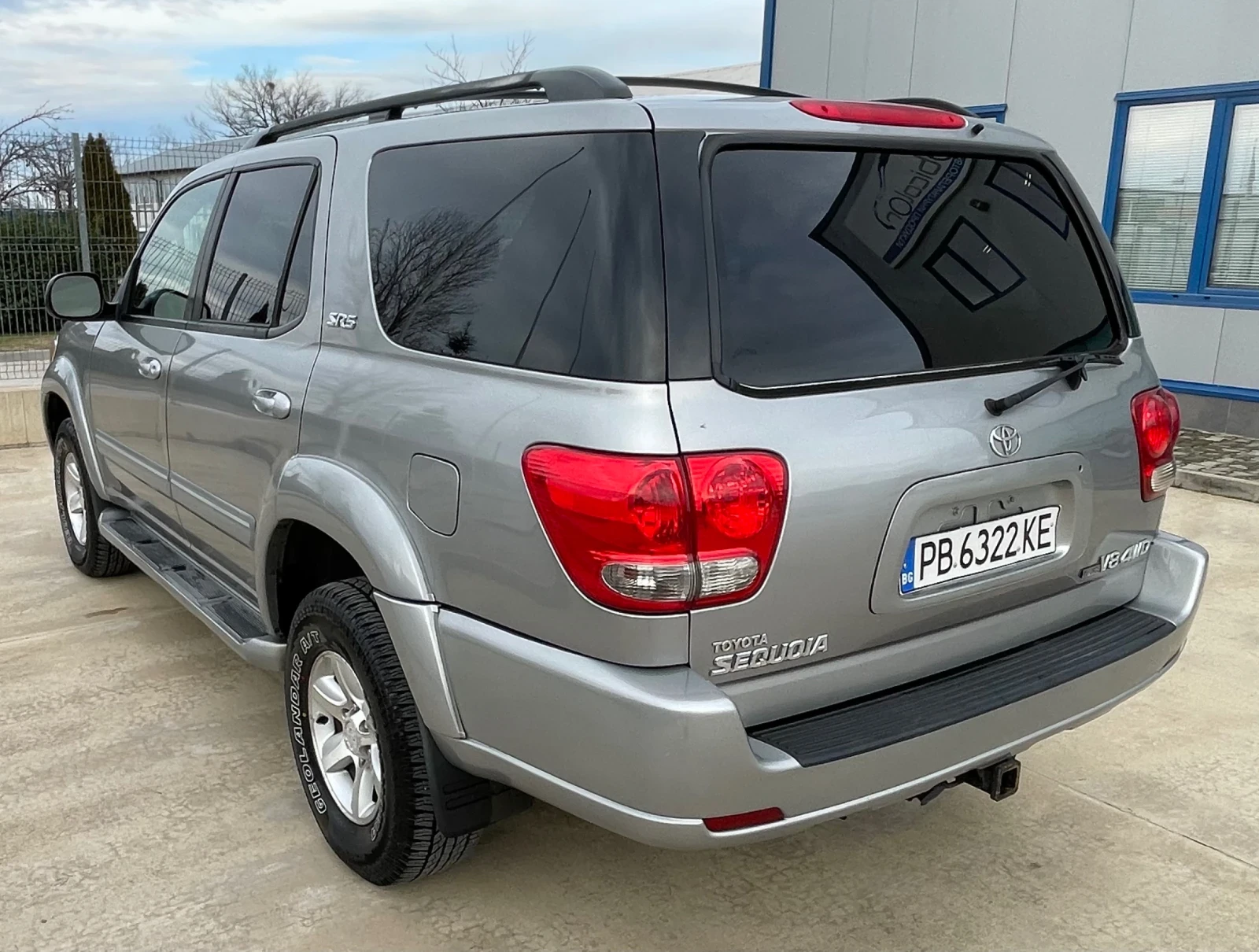 Toyota Sequoia  - изображение 6