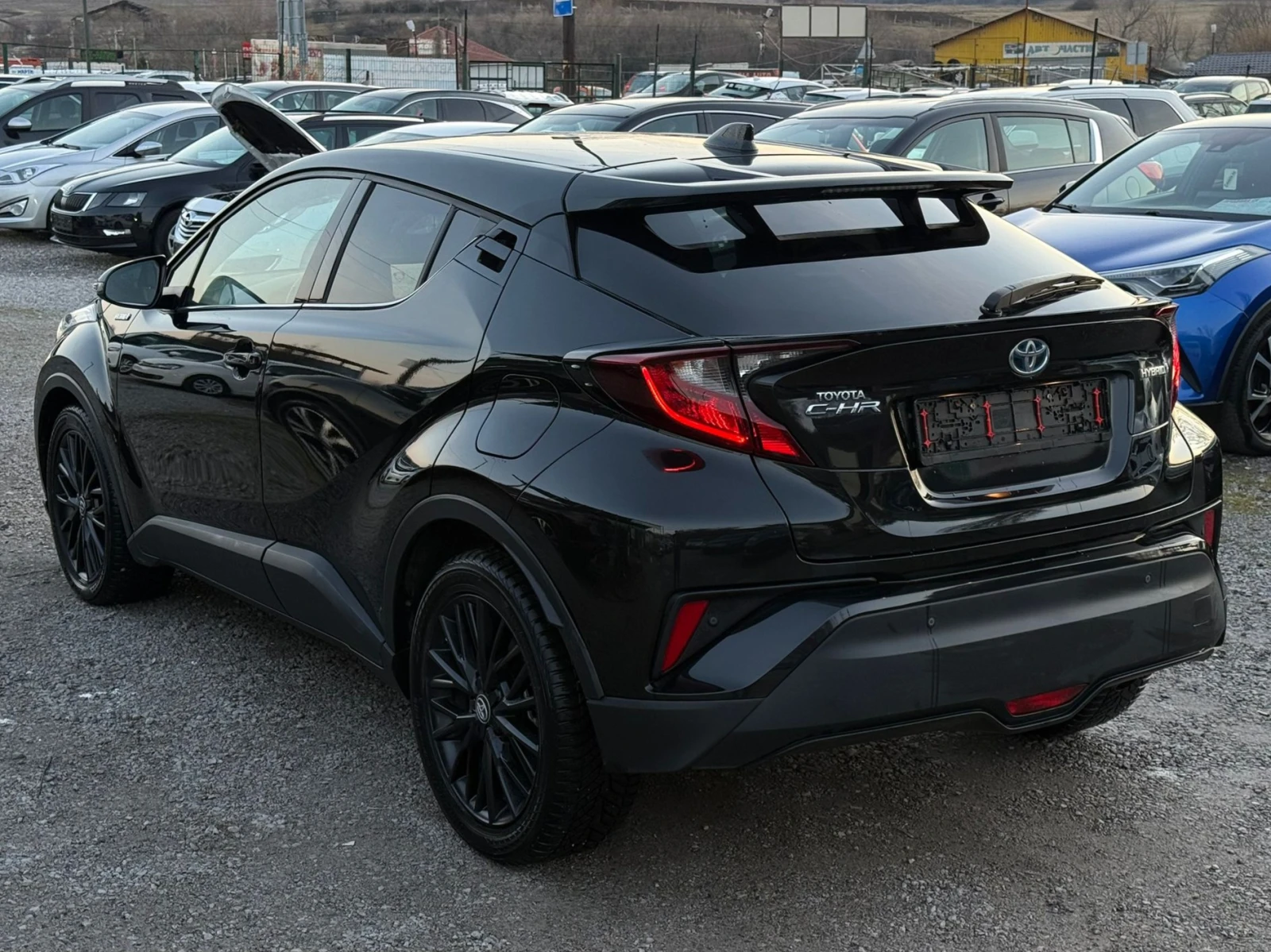 Toyota C-HR 1.8 HYBRID* 126h.km* FACELIFT* DISTRONIC* CARPLAY* - изображение 7