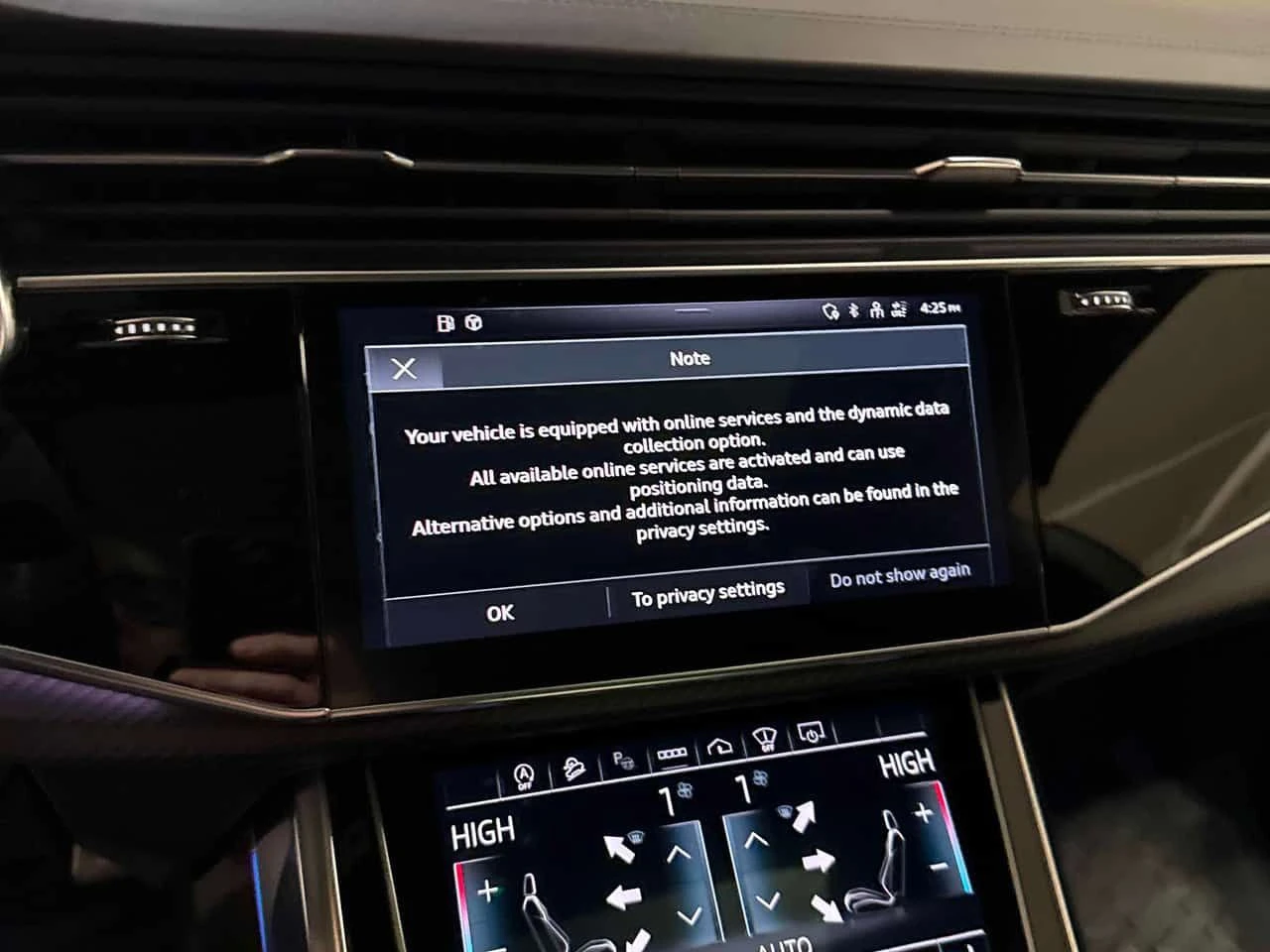 Audi RSQ8 4.0 TFSI quattro/ДИСТРОНИК/ПАНОРАМА/ОБДУХВАНЕ/360, снимка 9 - Автомобили и джипове - 53919136