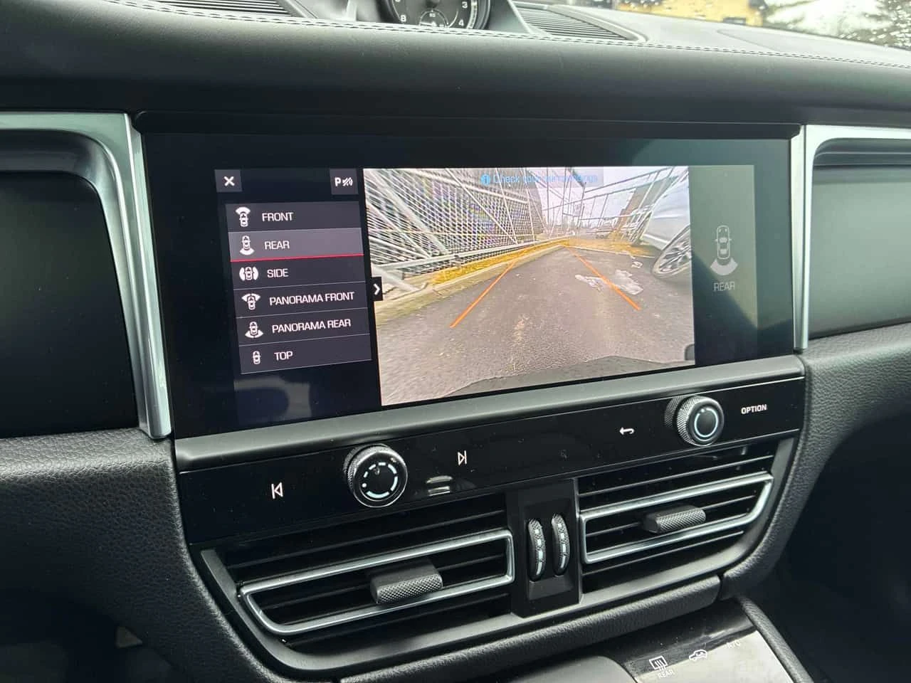 Porsche Macan AWD/360/ОБДУХВАНЕ/ПАНОРАМА, снимка 11 - Автомобили и джипове - 54046855