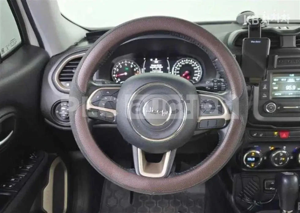 Jeep Renegade, снимка 6 - Автомобили и джипове - 54102653