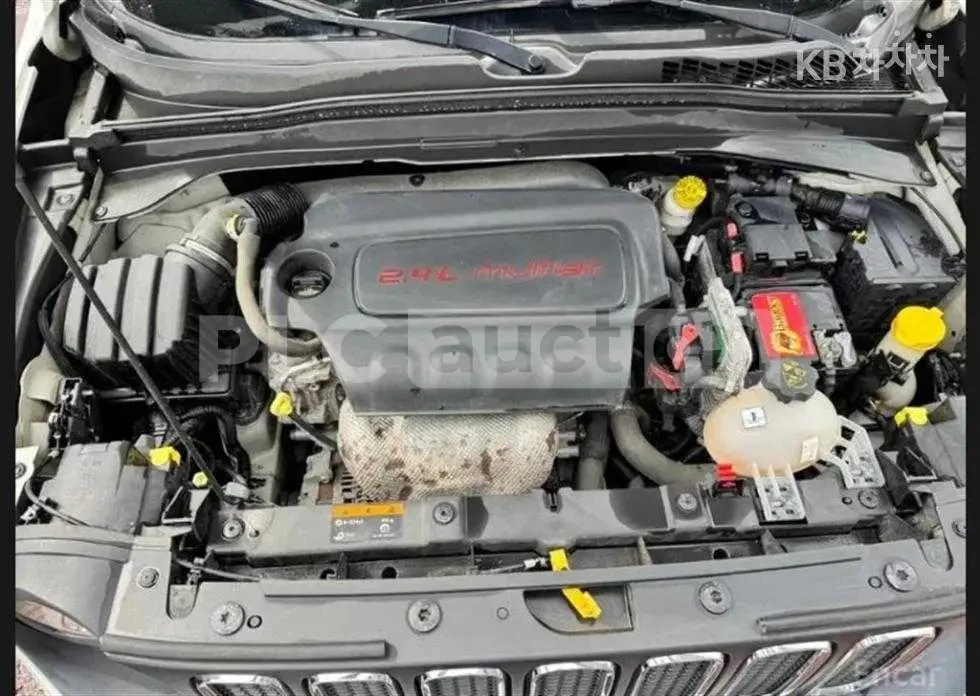 Jeep Renegade, снимка 11 - Автомобили и джипове - 54102653
