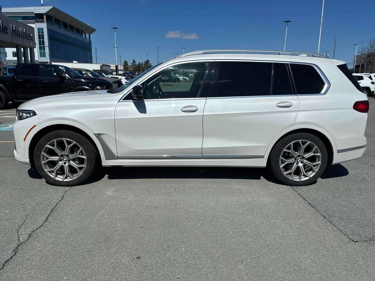 BMW X7 * xDrive40i * 360 * ПАНО * H/K * ПОДГРЕВИ * , снимка 2 - Автомобили и джипове - 54129148
