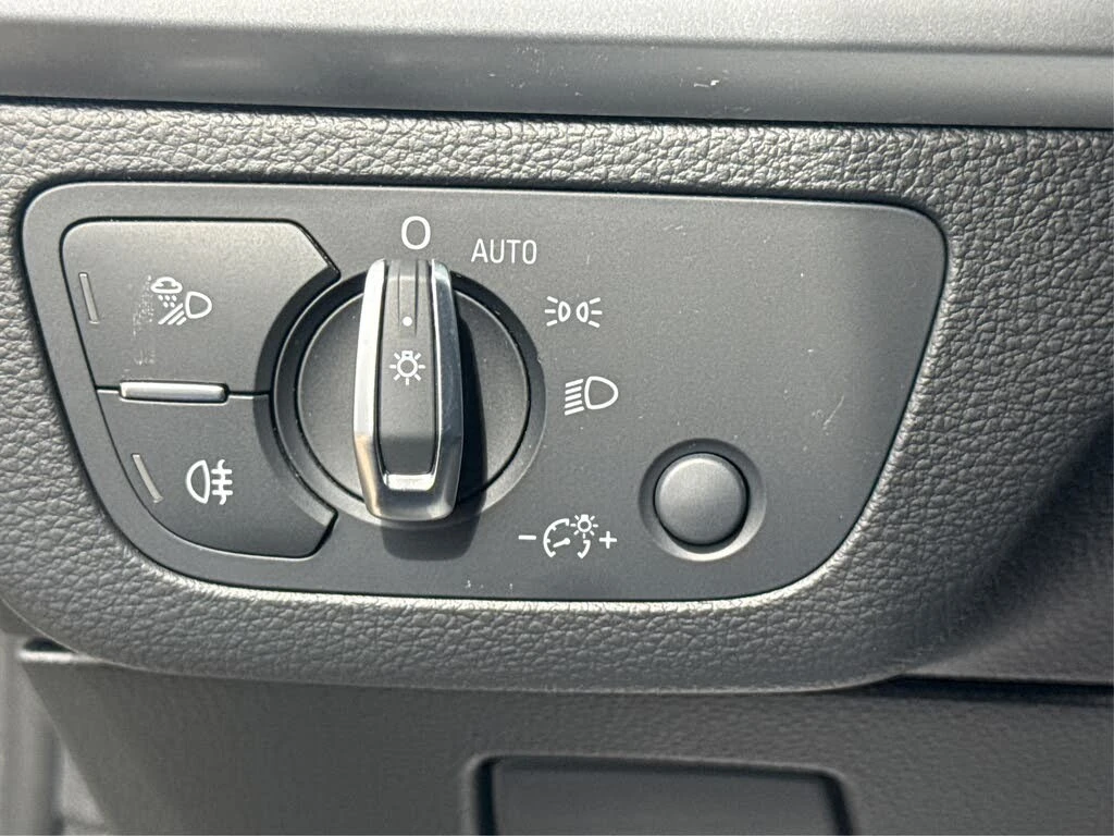 Audi Q5 PAANO * HeadUp* АвтоКредит * (ЦЕНА ДО БГ), снимка 15 - Автомобили и джипове - 54161680