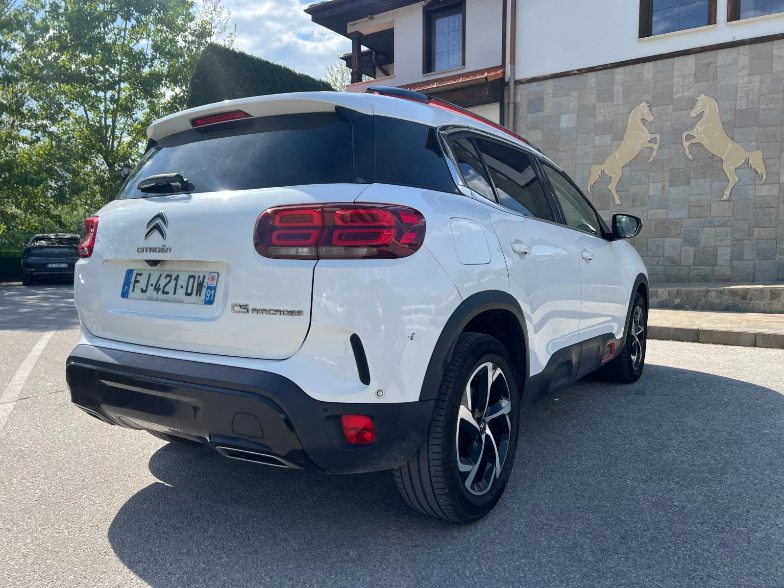 Citroen C5 Aircross ДИСТРОНИК//1.6//КОЖА//КАМЕРИ, снимка 7 - Автомобили и джипове - 54345727