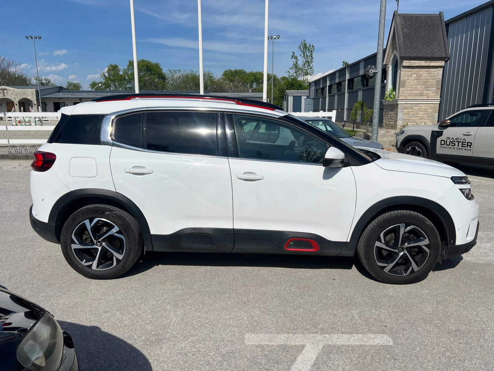 Citroen C5 Aircross ДИСТРОНИК//1.6//КОЖА//КАМЕРИ, снимка 4 - Автомобили и джипове - 54345727