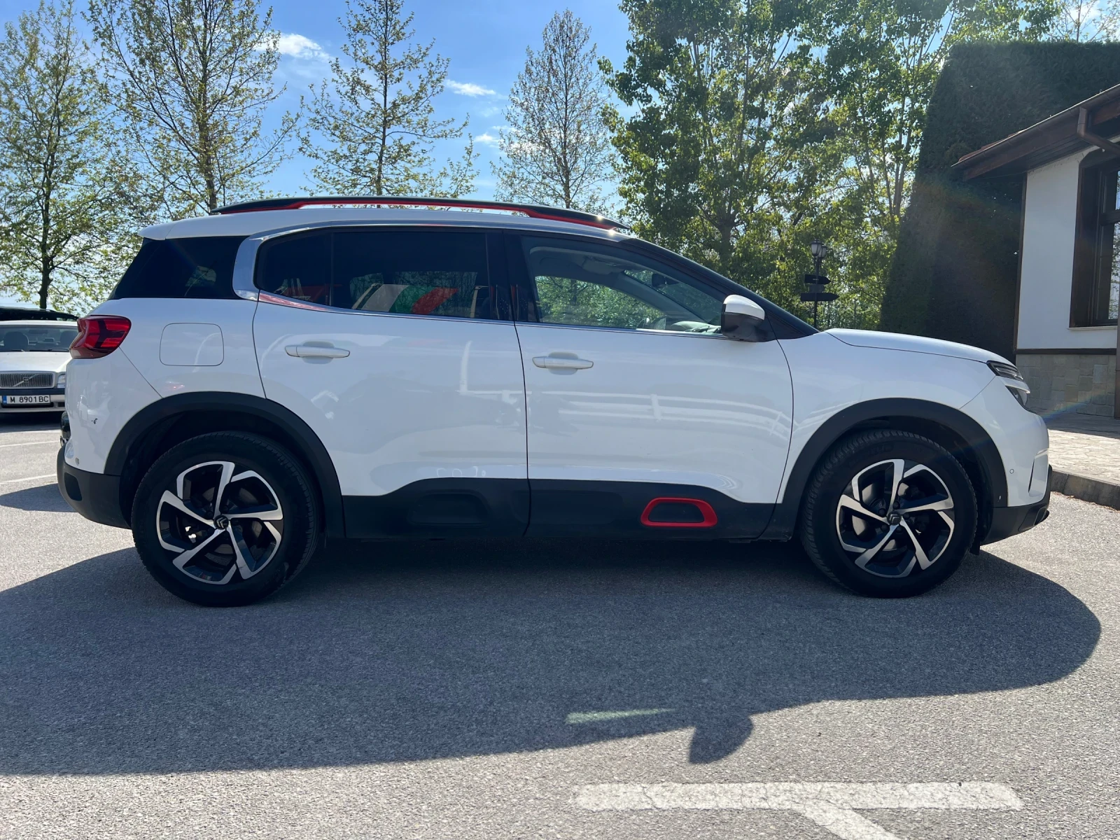 Citroen C5 Aircross ДИСТРОНИК//1.6//КОЖА//КАМЕРИ, снимка 10 - Автомобили и джипове - 54345727