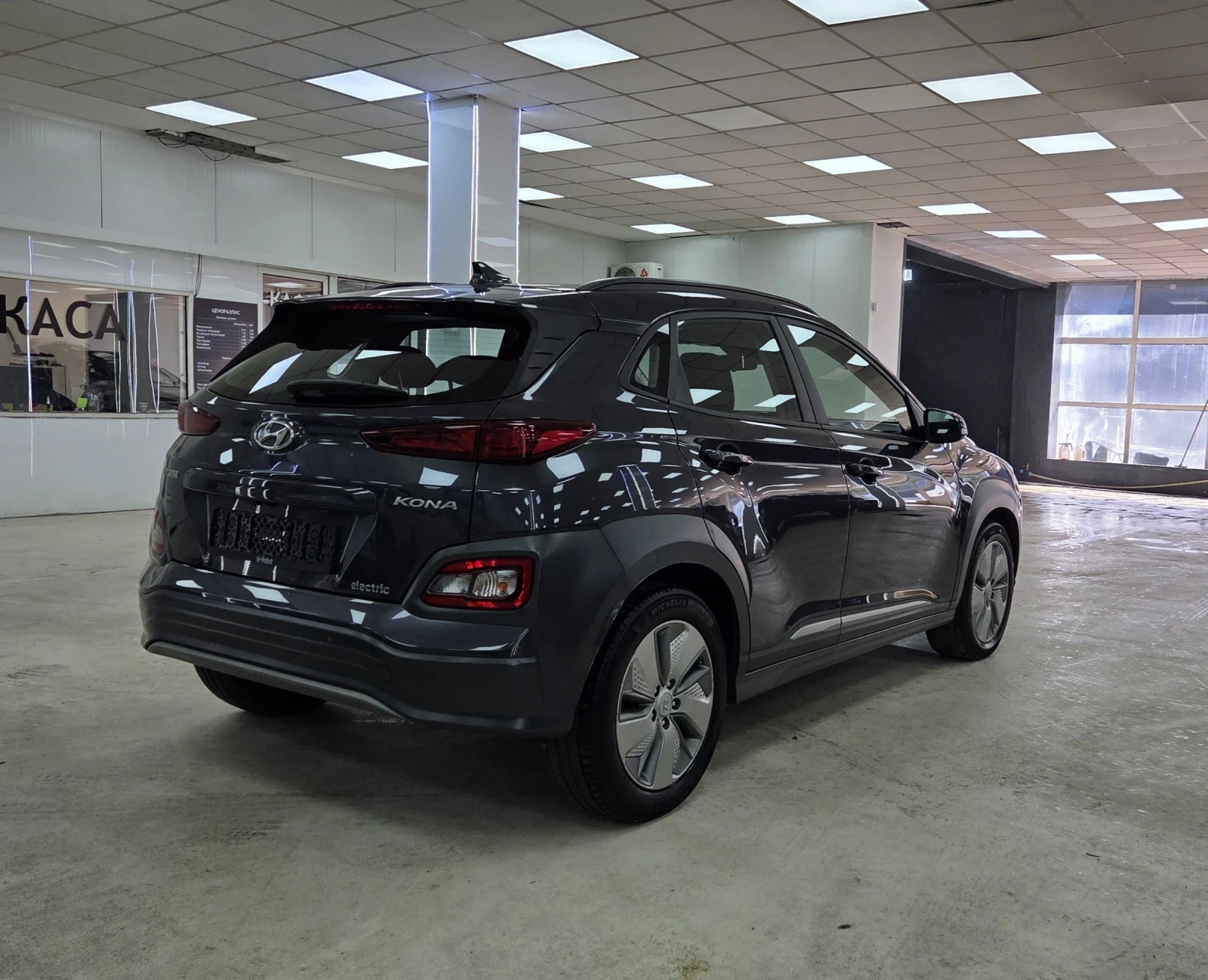 Hyundai Kona 64KWh/Blue link/SOH100%, снимка 3 - Автомобили и джипове - 54549587