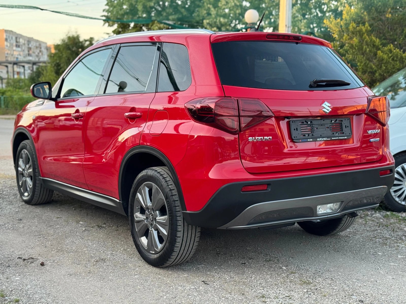 Suzuki Vitara 1.4 T-jet* Hybrid* AllGrip* FaceLift, снимка 4 - Автомобили и джипове - 54718599
