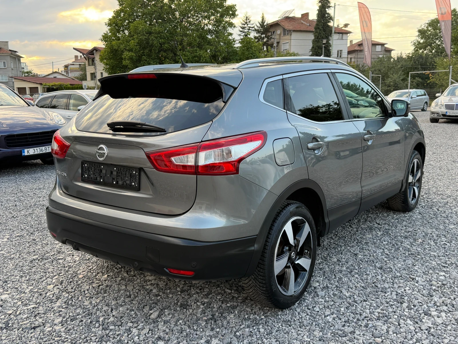Nissan Qashqai 1.2DIG-T, Автоматик, N-Connecta, 156000km Серв.Ист, снимка 7 - Автомобили и джипове - 55937183