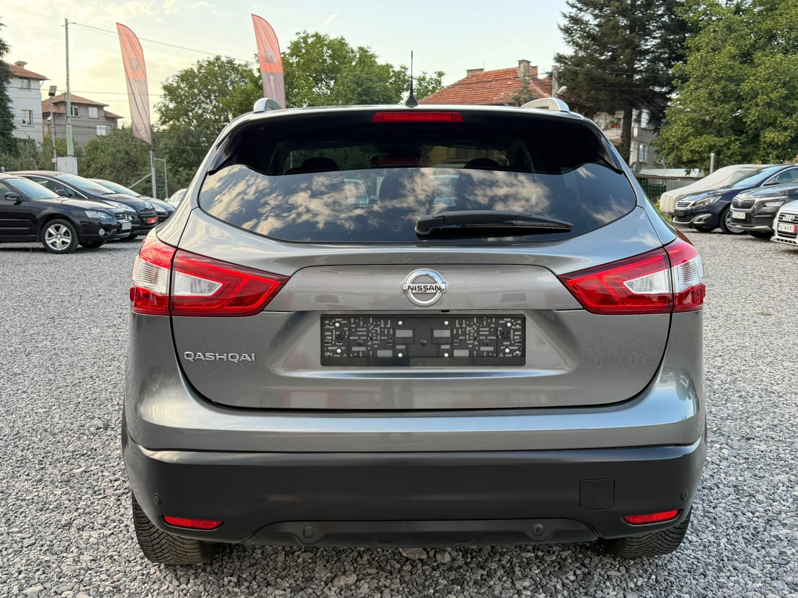 Nissan Qashqai 1.2DIG-T, Автоматик, N-Connecta, 156000km Серв.Ист, снимка 8 - Автомобили и джипове - 55937183