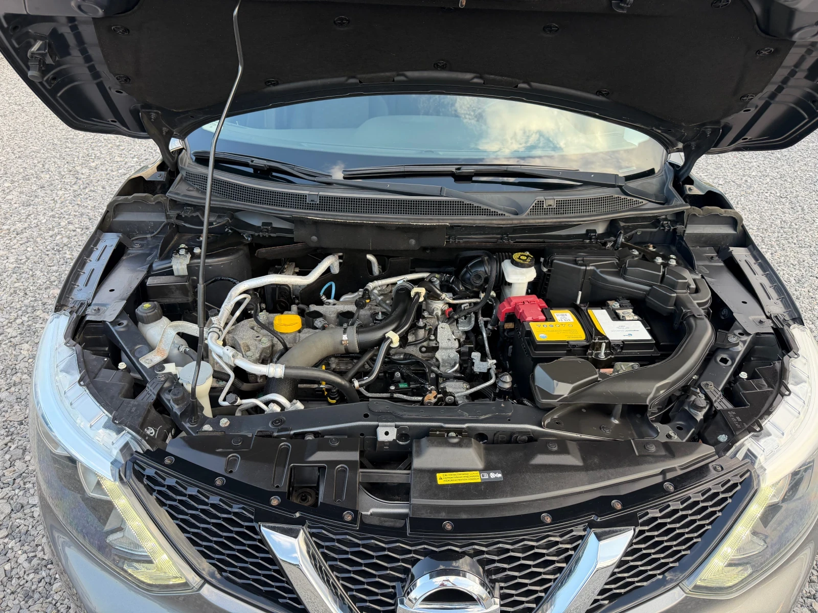 Nissan Qashqai 1.2DIG-T, Автоматик, N-Connecta, 156000km Серв.Ист, снимка 14 - Автомобили и джипове - 55937183