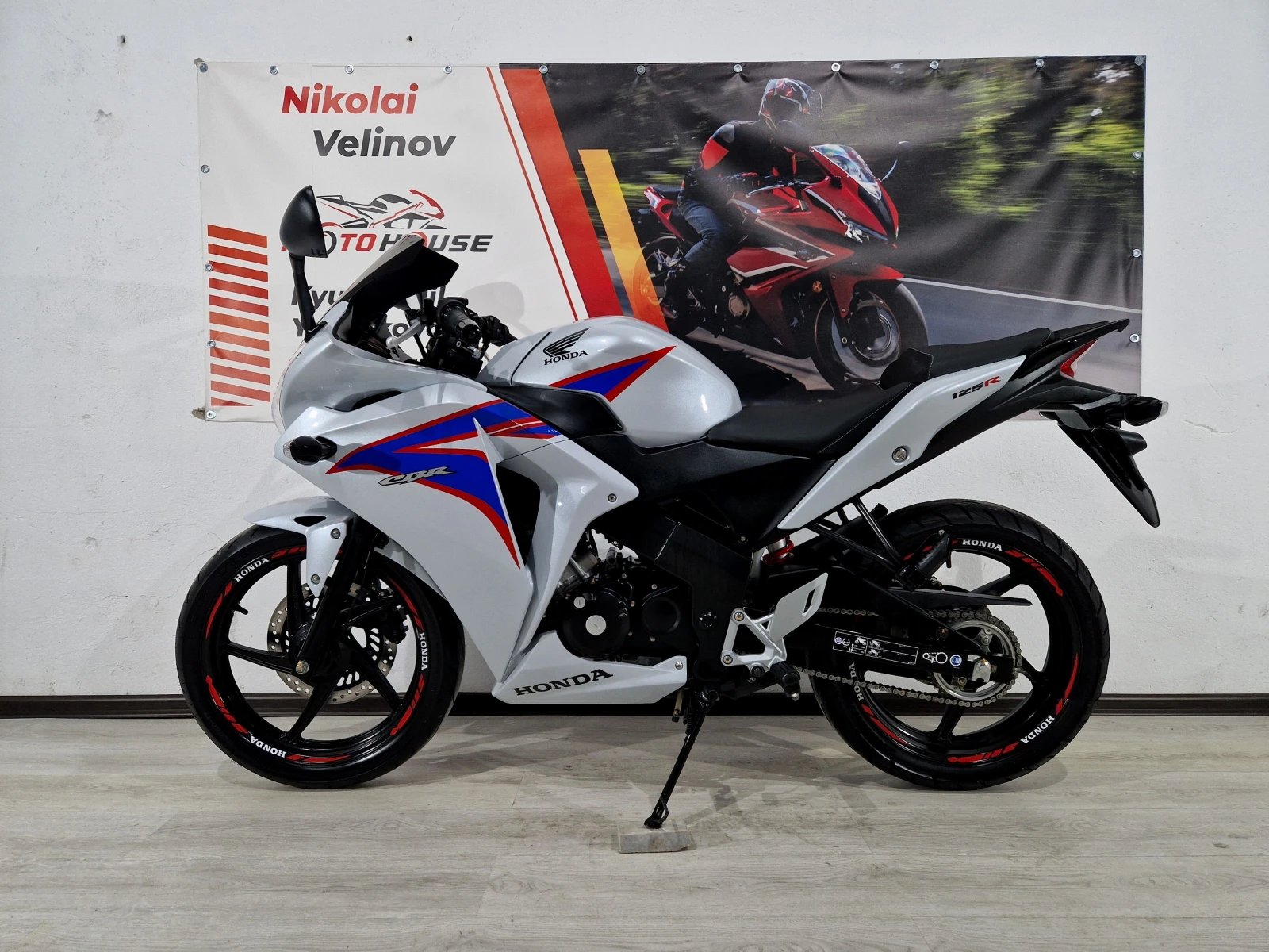 Honda Cbr 125Ri 2014г !9607км!, снимка 2 - Мотоциклети и мототехника - 55599518