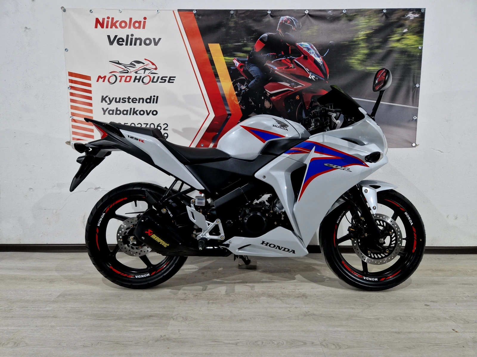 Honda Cbr 125Ri 2014г !9607км!, снимка 9 - Мотоциклети и мототехника - 55599518
