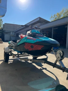 Джет Bombardier Sea Doo Spark Trixx 2up, снимка 9