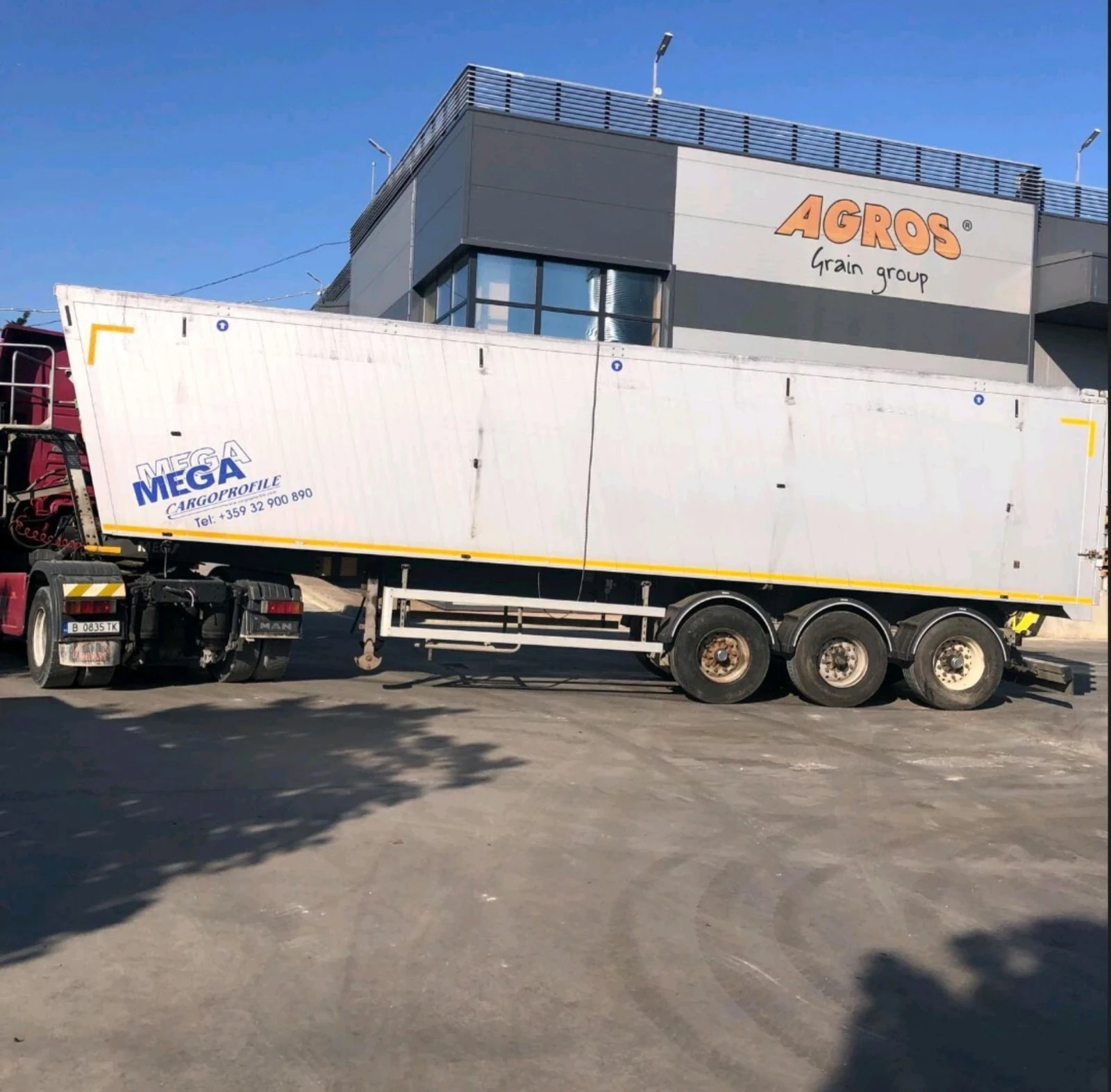 Полуремарке Mega MNL