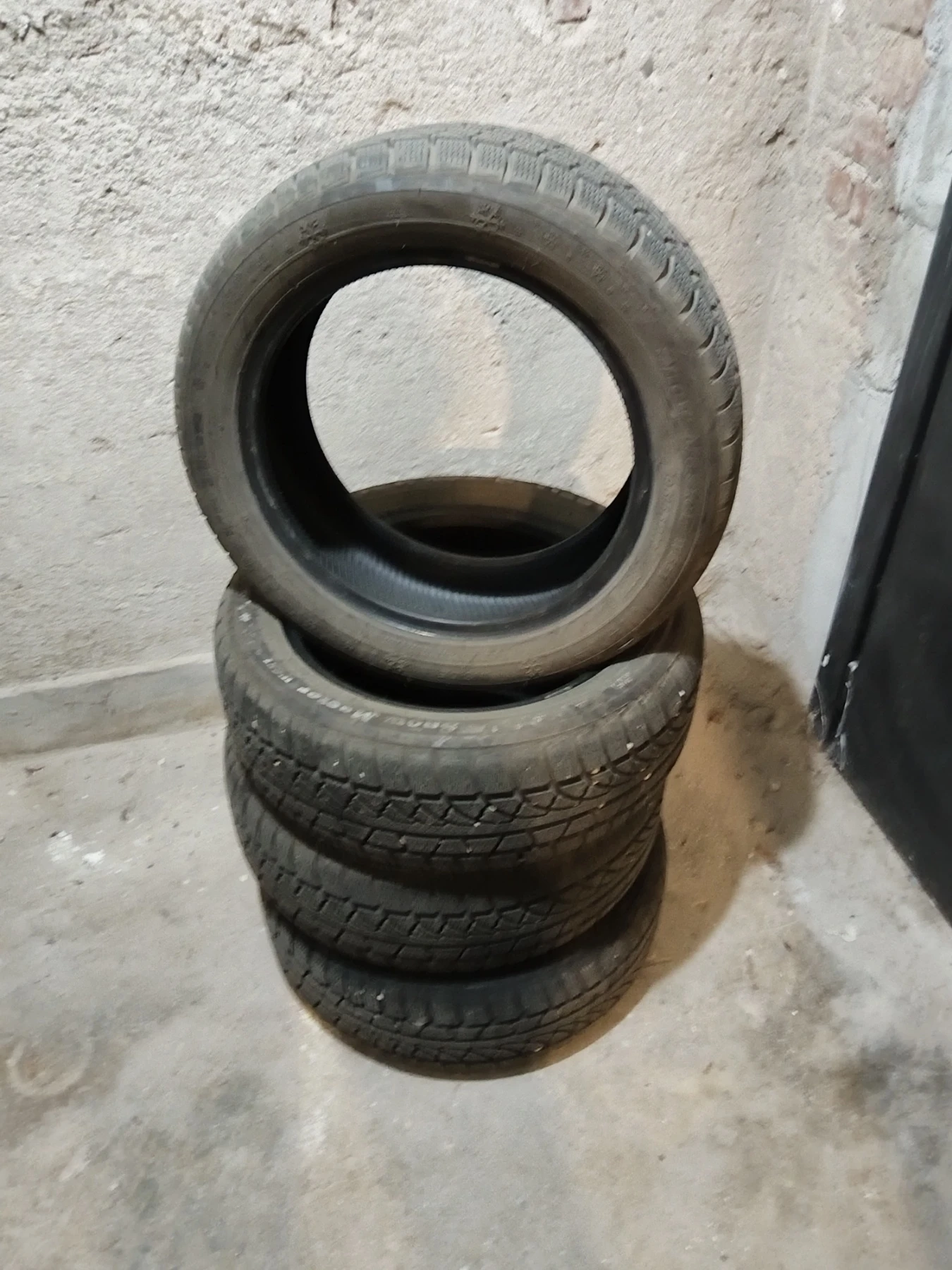 Гуми Зимни 195/55R16